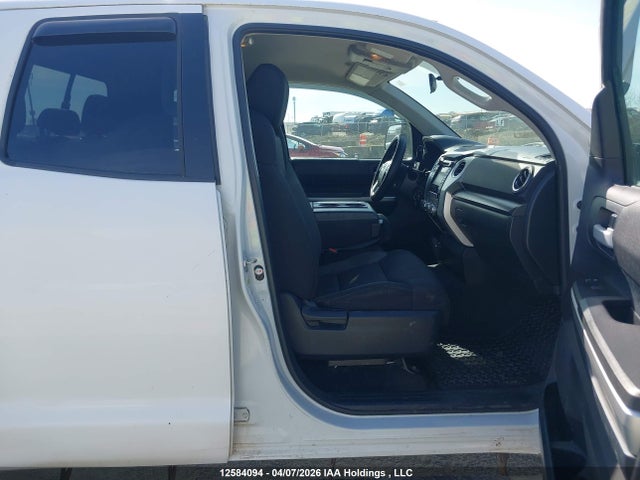 12584094 :رقم المزاد ، 5TFUM5F19EX051935 vin ، 2014 Toyota Tundra Double Cab Sr/double Cab Sr5 مزاد بيع