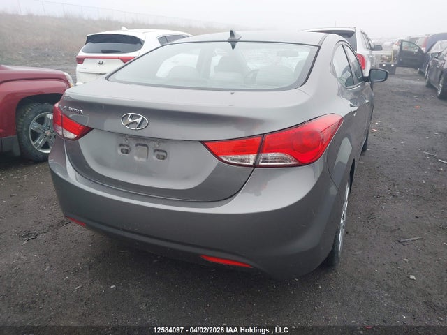 Продажа на аукционе авто 2013 Hyundai Elantra Gl, vin: 5NPDH4AE6DH327135, номер лота: 12584097
