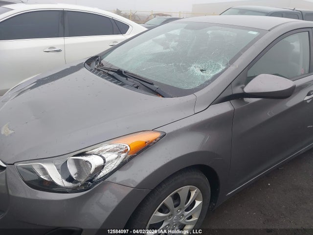 Продажа на аукционе авто 2013 Hyundai Elantra Gl, vin: 5NPDH4AE6DH327135, номер лота: 12584097