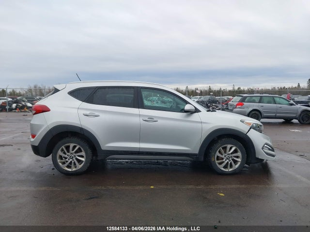 2016 Hyundai Tucson Limited/sport And Eco/se მანქანა იყიდება აუქციონზე, vin: KM8J3CA47GU055641, აუქციონის ნომერი: 12584133