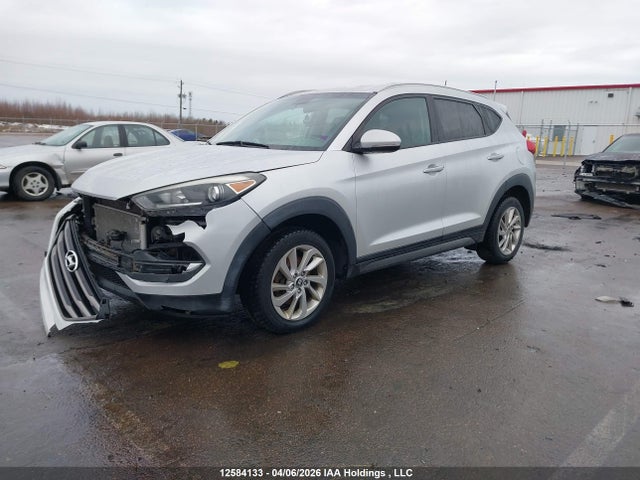 2016 Hyundai Tucson Limited/sport And Eco/se მანქანა იყიდება აუქციონზე, vin: KM8J3CA47GU055641, აუქციონის ნომერი: 12584133