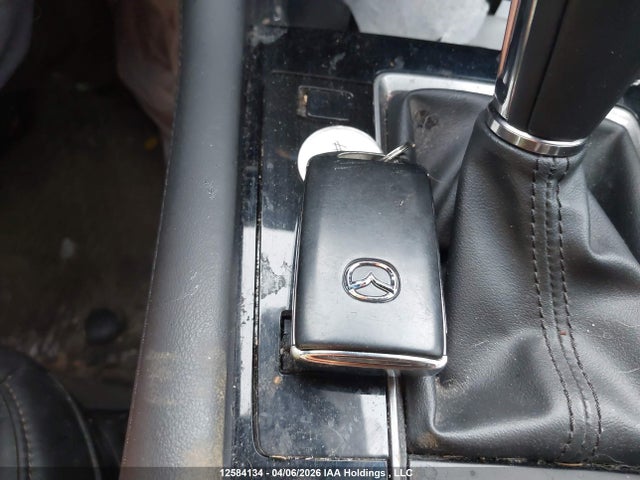 JM1BPALM1K1120881 Mazda Mazda3 Gs