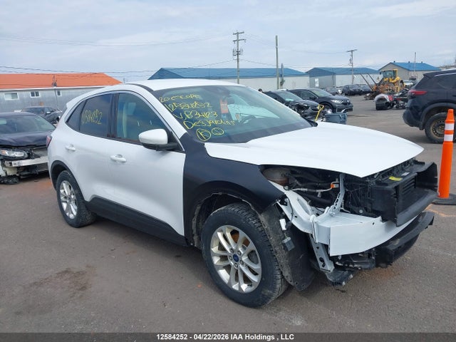 1FMCU9G63LUB34123 Ford ESCAPE SE