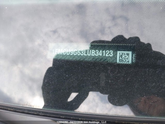 1FMCU9G63LUB34123 Ford ESCAPE SE