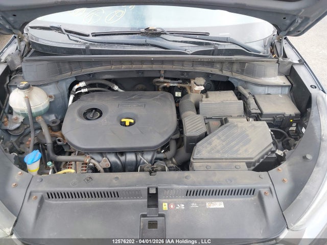 KM8J33A4XGU182609 Hyundai Tucson Premium