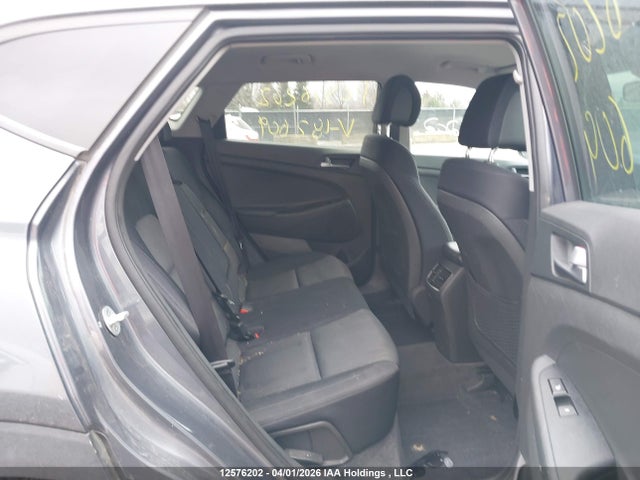 KM8J33A4XGU182609 Hyundai Tucson Premium