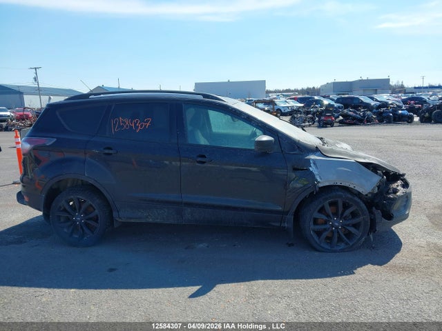 1FMCU9G9XHUA66422 Ford ESCAPE SE