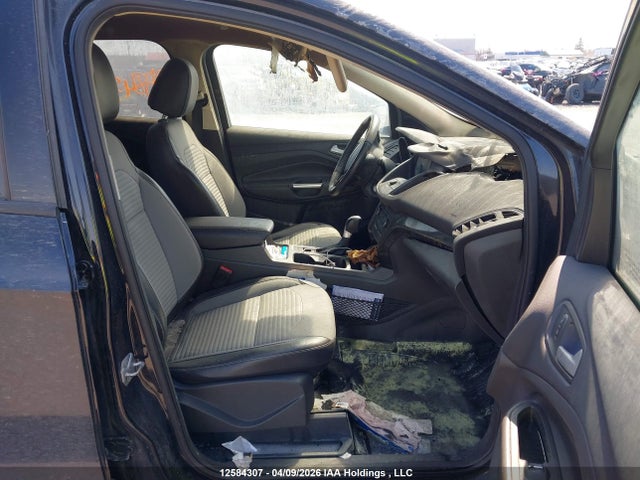 1FMCU9G9XHUA66422 Ford ESCAPE SE