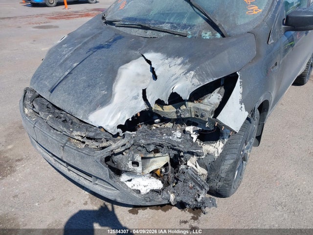 1FMCU9G9XHUA66422 Ford ESCAPE SE