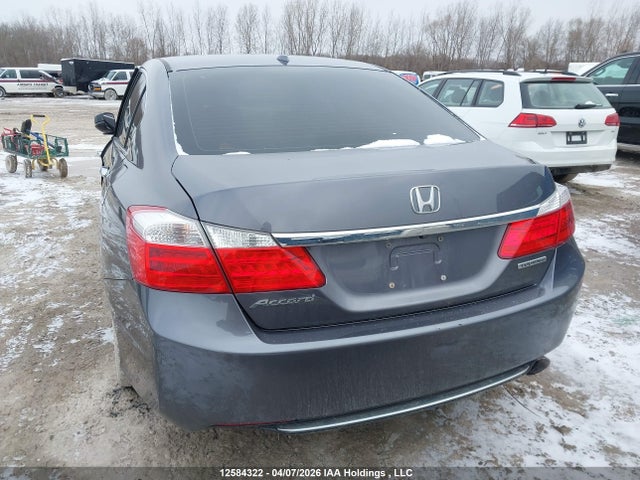 12584322 :رقم المزاد ، 1HGCR2F92FA810867 vin ، 2015 Honda Accord Touring مزاد بيع
