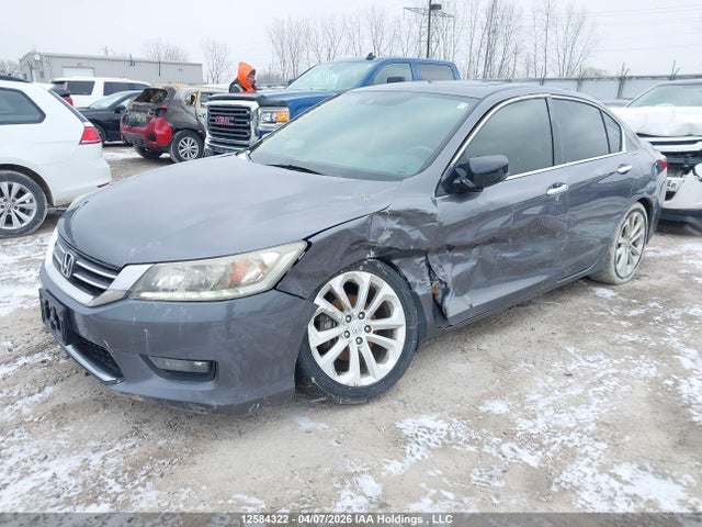 12584322 :رقم المزاد ، 1HGCR2F92FA810867 vin ، 2015 Honda Accord Touring مزاد بيع