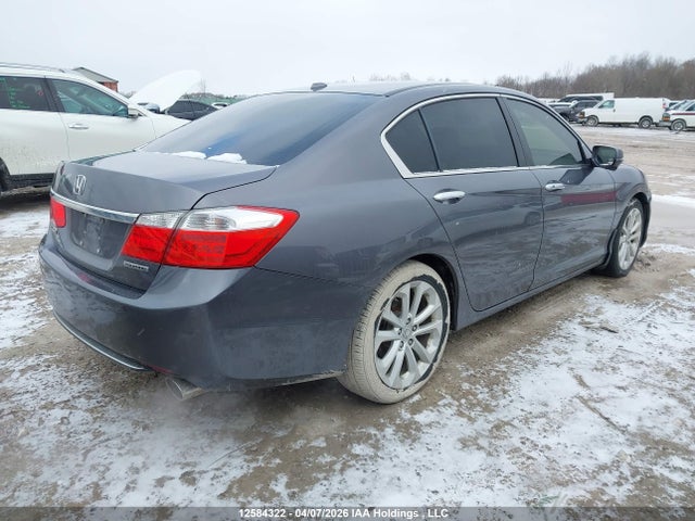 12584322 :رقم المزاد ، 1HGCR2F92FA810867 vin ، 2015 Honda Accord Touring مزاد بيع