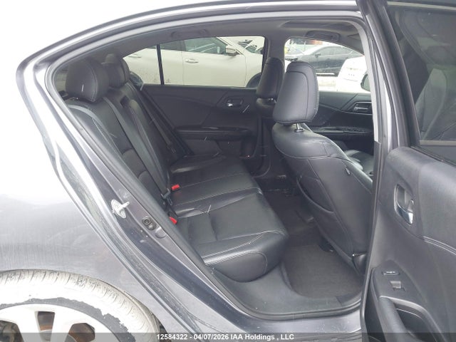 12584322 :رقم المزاد ، 1HGCR2F92FA810867 vin ، 2015 Honda Accord Touring مزاد بيع