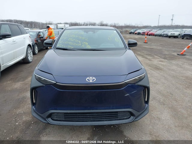 2024 Toyota Bz4x Le მანქანა იყიდება აუქციონზე, vin: JTMAAAAA2RA046094, აუქციონის ნომერი: 12584332