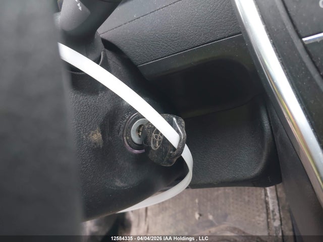 12584335 :رقم المزاد ، 4T1BF1FK8GU565584 vin ، 2016 Toyota Camry Le مزاد بيع