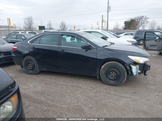 12584335 :رقم المزاد ، 4T1BF1FK8GU565584 vin ، 2016 Toyota Camry Le مزاد بيع