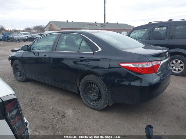 12584335 :رقم المزاد ، 4T1BF1FK8GU565584 vin ، 2016 Toyota Camry Le مزاد بيع