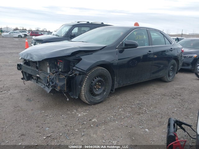 12584335 :رقم المزاد ، 4T1BF1FK8GU565584 vin ، 2016 Toyota Camry Le مزاد بيع