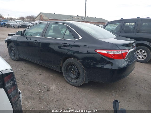 12584335 :رقم المزاد ، 4T1BF1FK8GU565584 vin ، 2016 Toyota Camry Le مزاد بيع