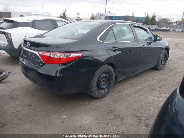 12584335 :رقم المزاد ، 4T1BF1FK8GU565584 vin ، 2016 Toyota Camry Le مزاد بيع