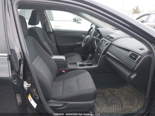 12584335 :رقم المزاد ، 4T1BF1FK8GU565584 vin ، 2016 Toyota Camry Le مزاد بيع