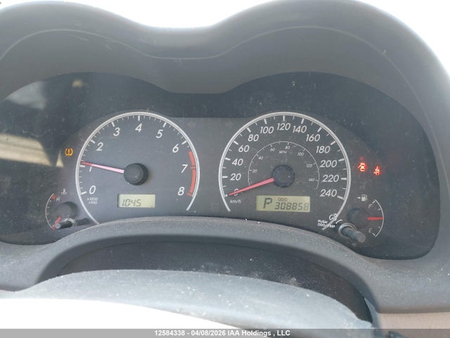 2010 Toyota Corolla Ce მანქანა იყიდება აუქციონზე, vin: 2T1BU4EEXAC211187, აუქციონის ნომერი: 12584338