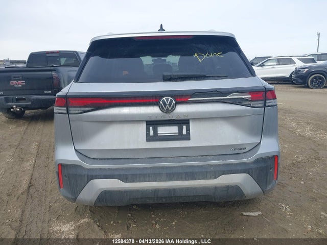 2026 Volkswagen Tiguan Comfortline 4motion მანქანა იყიდება აუქციონზე, vin: 3VVMR7RM2TM004933, აუქციონის ნომერი: 12584378