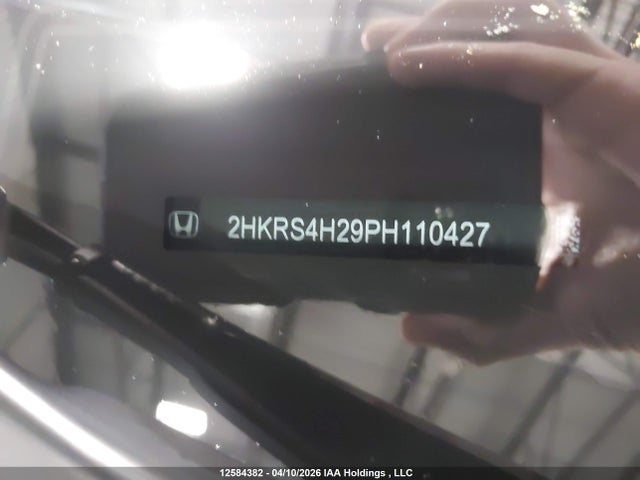 2HKRS4H29PH110427 Honda CR-V LX