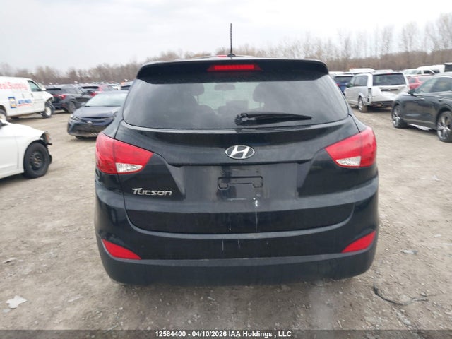 KM8JT3AF9FU068147 Hyundai TUCSON GLS