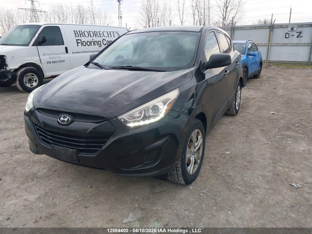 KM8JT3AF9FU068147 Hyundai TUCSON GLS
