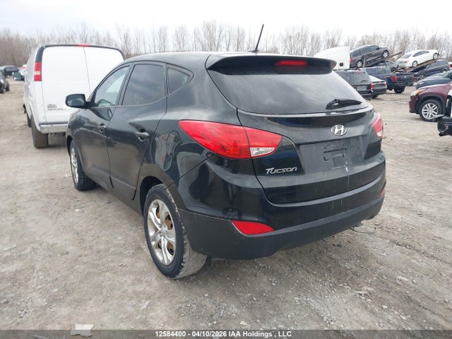KM8JT3AF9FU068147 Hyundai TUCSON GLS