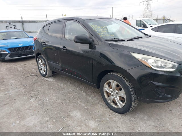 KM8JT3AF9FU068147 Hyundai TUCSON GLS