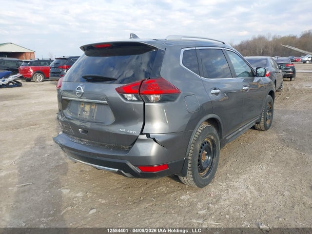 JN8AT2MV7JW320402 Nissan Rogue