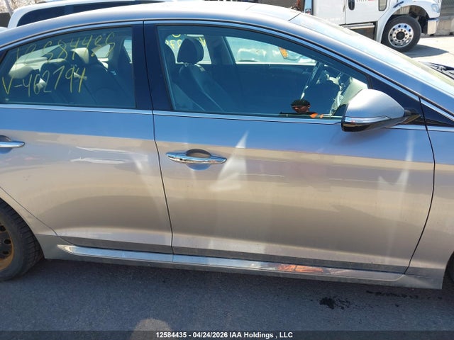 2017 Hyundai Sonata მანქანა იყიდება აუქციონზე, vin: 5NPE34AF6HH462794, აუქციონის ნომერი: 12584435