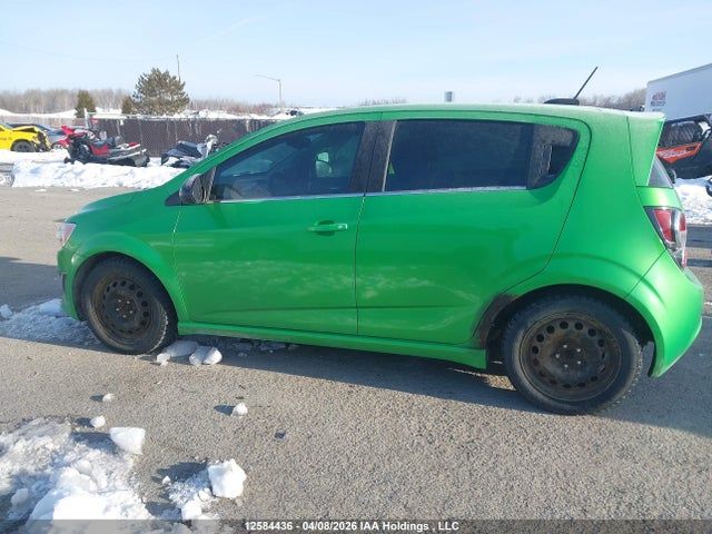 1G1JG6SB1F4180696 Chevrolet Sonic
