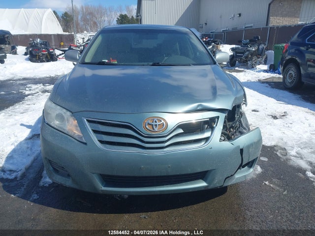2010 Toyota Camry Le მანქანა იყიდება აუქციონზე, vin: 4T1BF3EKXAU505956, აუქციონის ნომერი: 12584452
