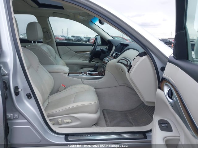 12584484 :رقم المزاد ، JN1AY1ARXBM570537 vin ، 2011 Infiniti M56x مزاد بيع