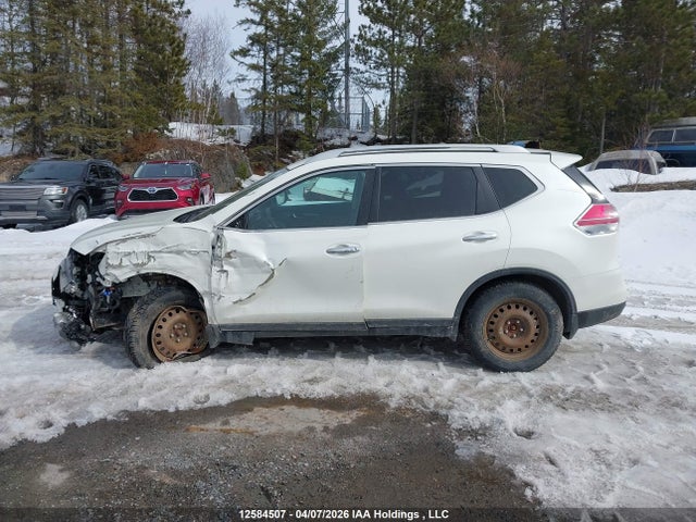 Продажа на аукционе авто 2015 Nissan Rogue S/sl/sv, vin: 5N1AT2MV9FC922170, номер лота: 12584507