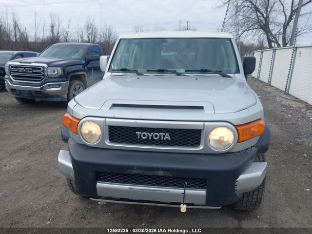 12580235 :رقم المزاد ، JTEBU11F48K044827 vin ، 2008 Toyota Fj Cruiser مزاد بيع