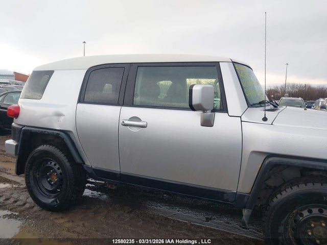 12580235 :رقم المزاد ، JTEBU11F48K044827 vin ، 2008 Toyota Fj Cruiser مزاد بيع