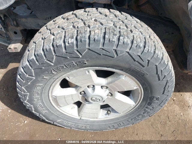Продажа на аукционе авто 2011 Toyota Tacoma V6, vin: 5TFLU4EN1BX010737, номер лота: 12584616