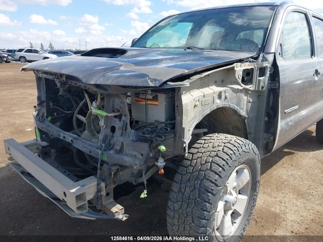 Продажа на аукционе авто 2011 Toyota Tacoma V6, vin: 5TFLU4EN1BX010737, номер лота: 12584616