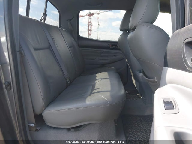 Продажа на аукционе авто 2011 Toyota Tacoma V6, vin: 5TFLU4EN1BX010737, номер лота: 12584616