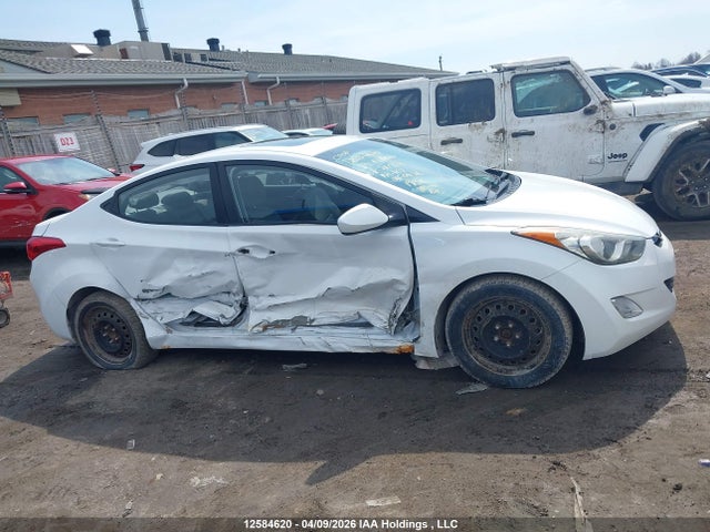Продажа на аукционе авто 2013 Hyundai Elantra Gls, vin: 5NPDH4AE2DH217859, номер лота: 12584620