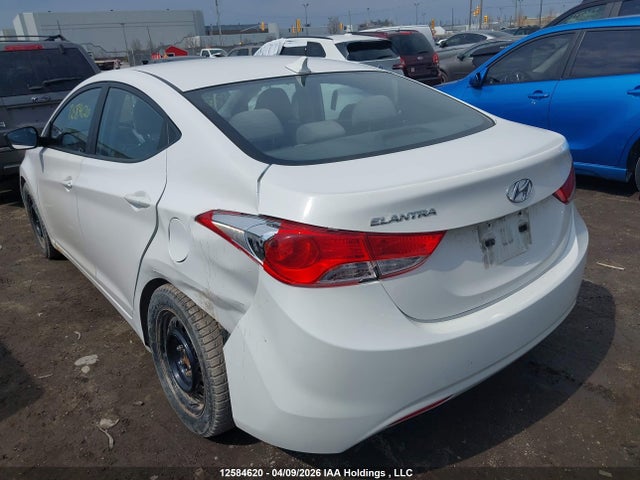 Продажа на аукционе авто 2013 Hyundai Elantra Gls, vin: 5NPDH4AE2DH217859, номер лота: 12584620