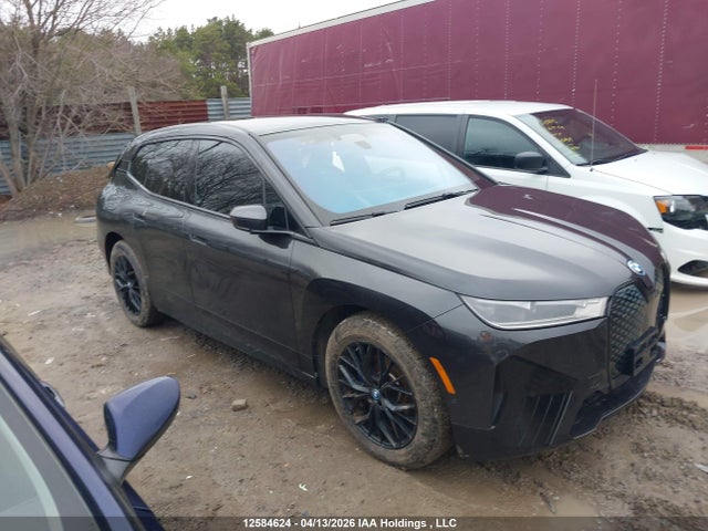 12584624 :رقم المزاد ، WB513CF06PCL78624 vin ، 2023 Bmw Ix Xdrive40 مزاد بيع