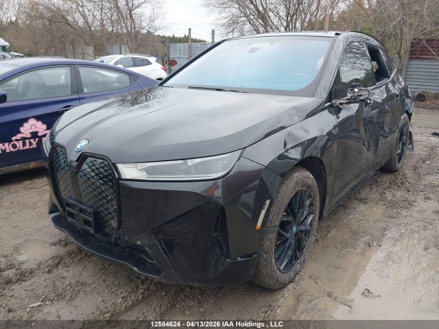 12584624 :رقم المزاد ، WB513CF06PCL78624 vin ، 2023 Bmw Ix Xdrive40 مزاد بيع