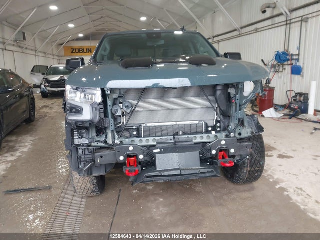 Продажа на аукционе авто 2025 Chevrolet Silverado 1500 4wd Lt Trail Boss, vin: 3GCUKFE89SG375493, номер лота: 12584643