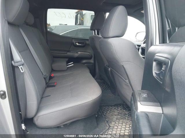 5TFCZ5AN8HX070603 Toyota Tacoma Dbl Cab/sr/trdspt/or/pro