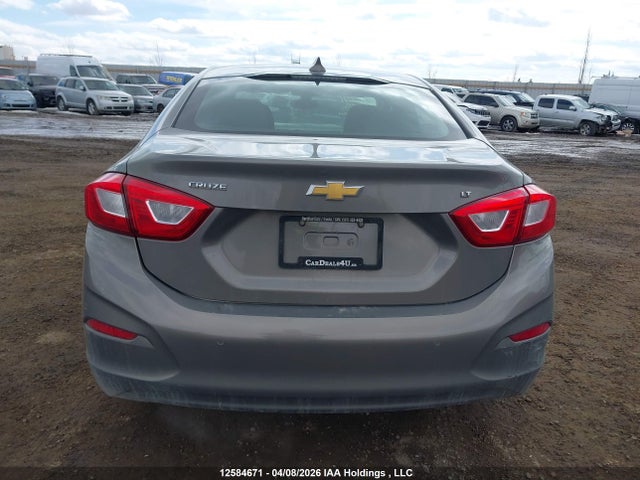 2018 Chevrolet Cruze Lt მანქანა იყიდება აუქციონზე, vin: 1G1BE5SM0J7154359, აუქციონის ნომერი: 12584671